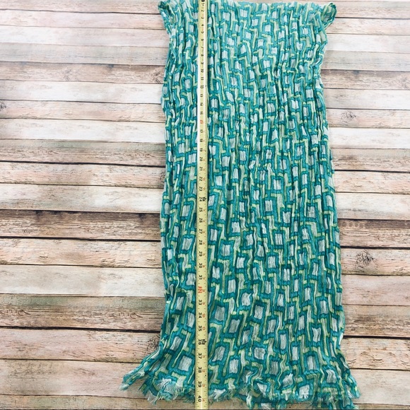 Geometric Print Scarf - Picture 2 of 3